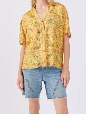 BNWT Urban Outfitters Gardenia Florida Souvenir Button Down Top XS Coastal Vacay